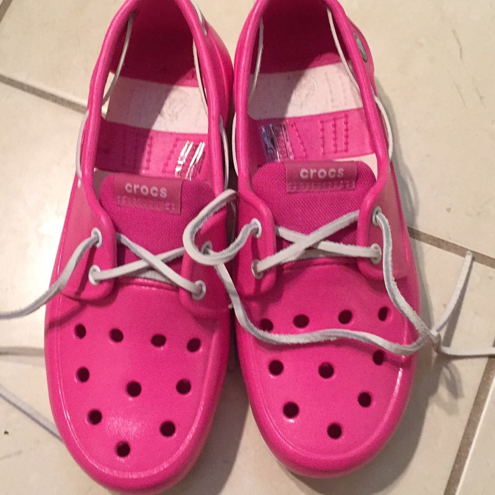 Kids pink crocs loafers size 5